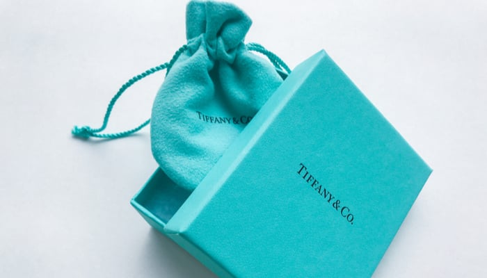 Tiffany & Co beats Q3 earnings estimates